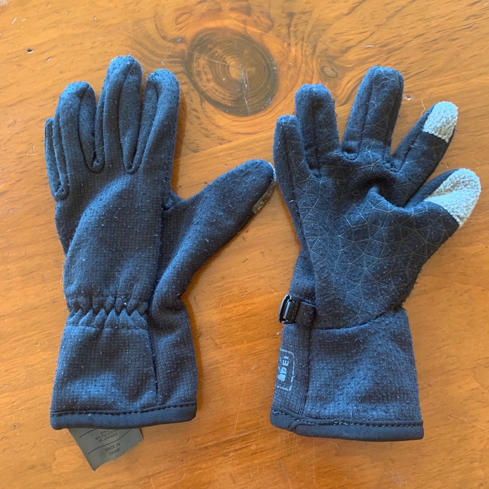 REI kids gloves